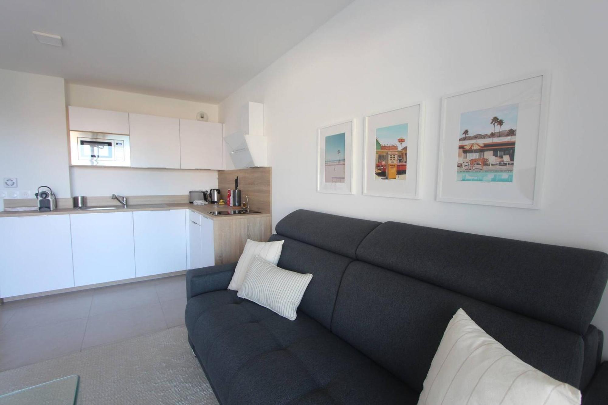 Apartment Sun Paradise Seaview&terrace Parking&pool