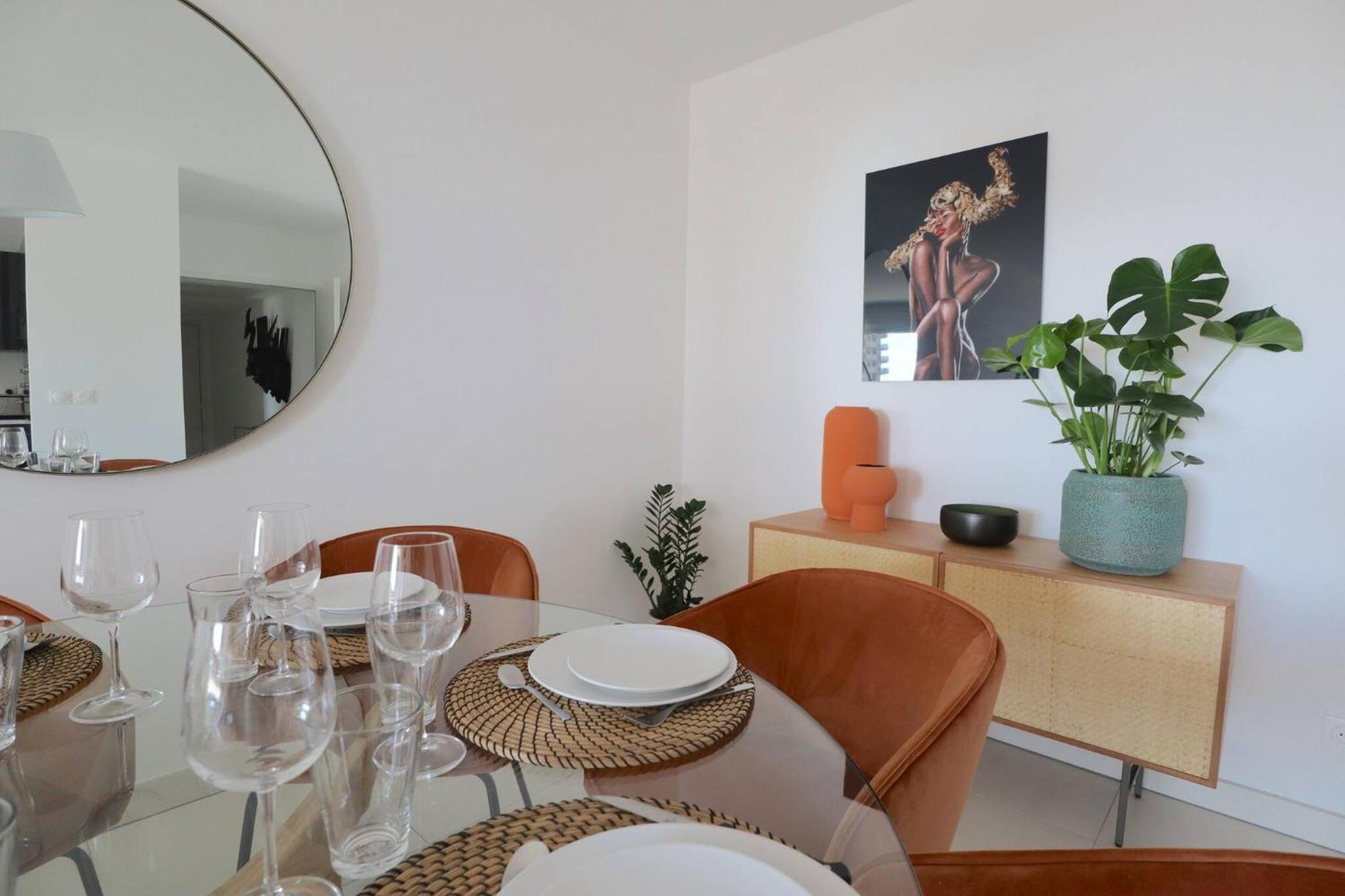 Sun Paradise Seaview&terrace Parking&pool Apartment