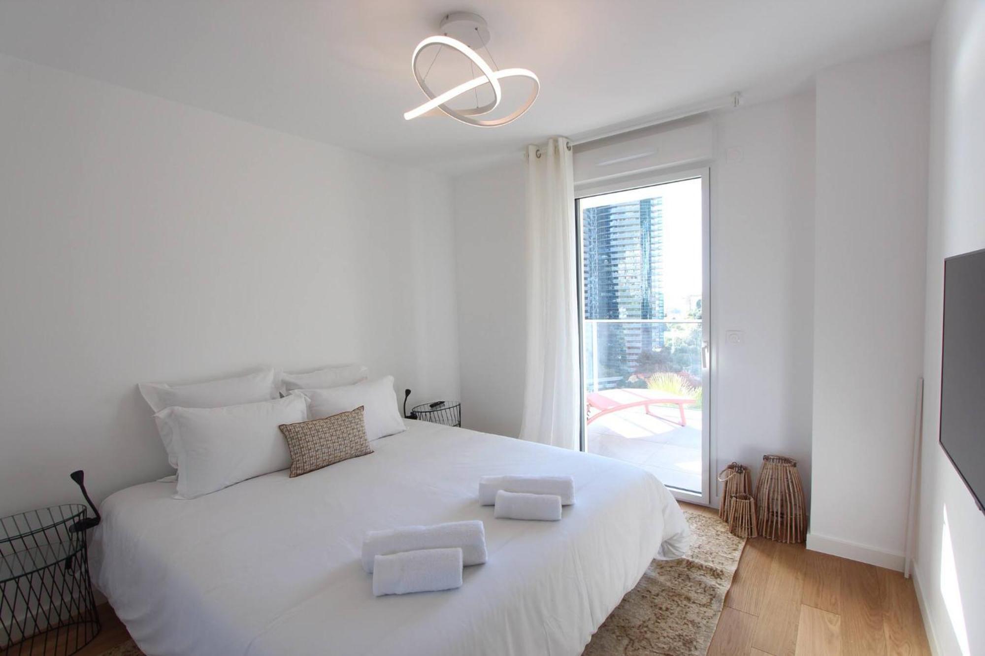 Sun Paradise Seaview&terrace Parking&pool Apartment *