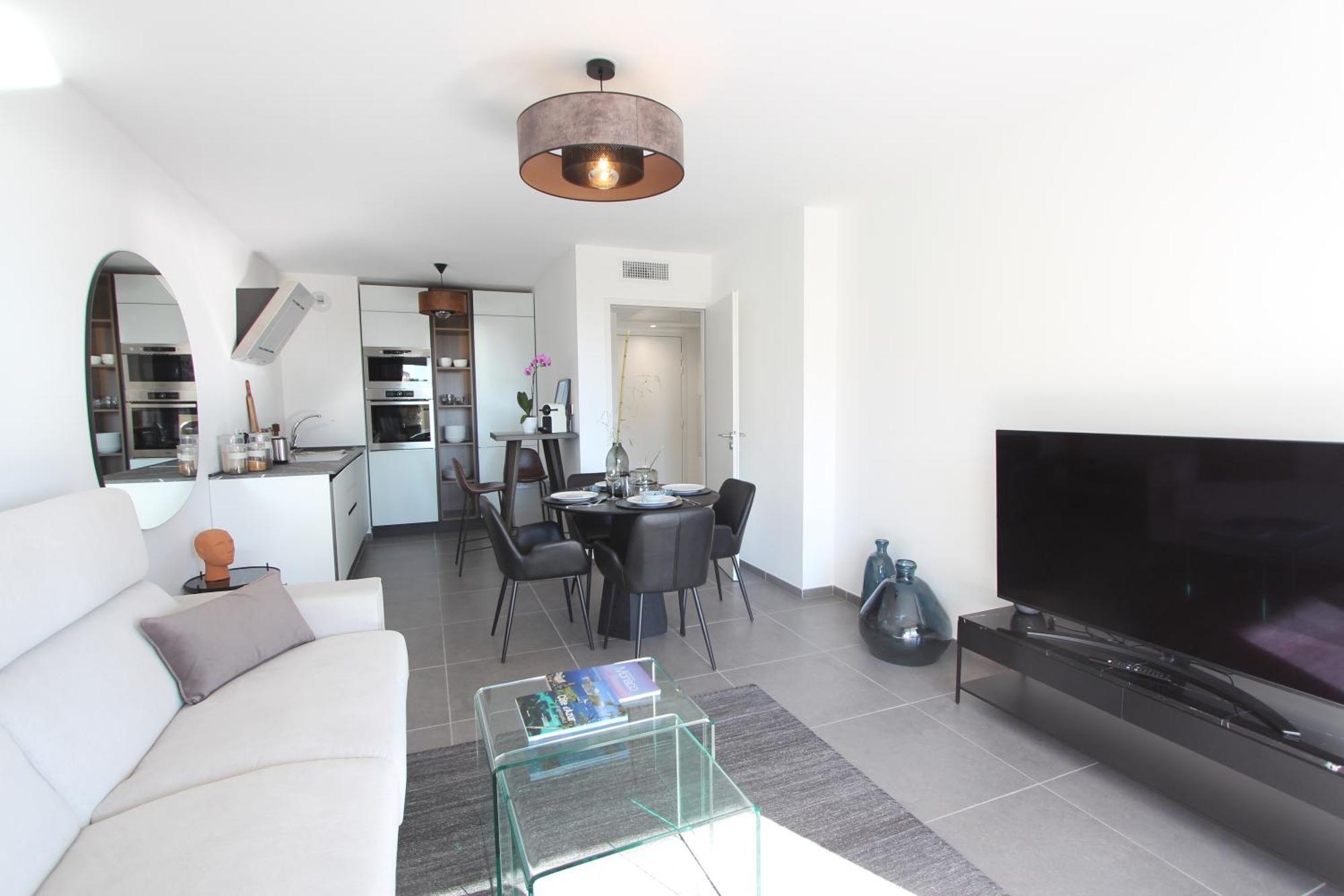 Apartamento Sun Paradise Seaview&terrace Parking&pool